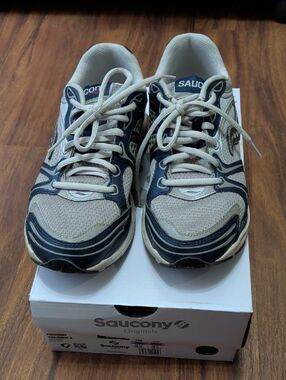 Saucony Women's Athletic Sneakers in Gray and Blue